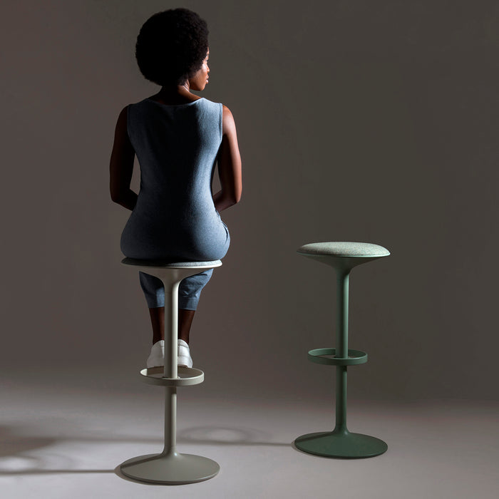 Hula stool with adjustable height